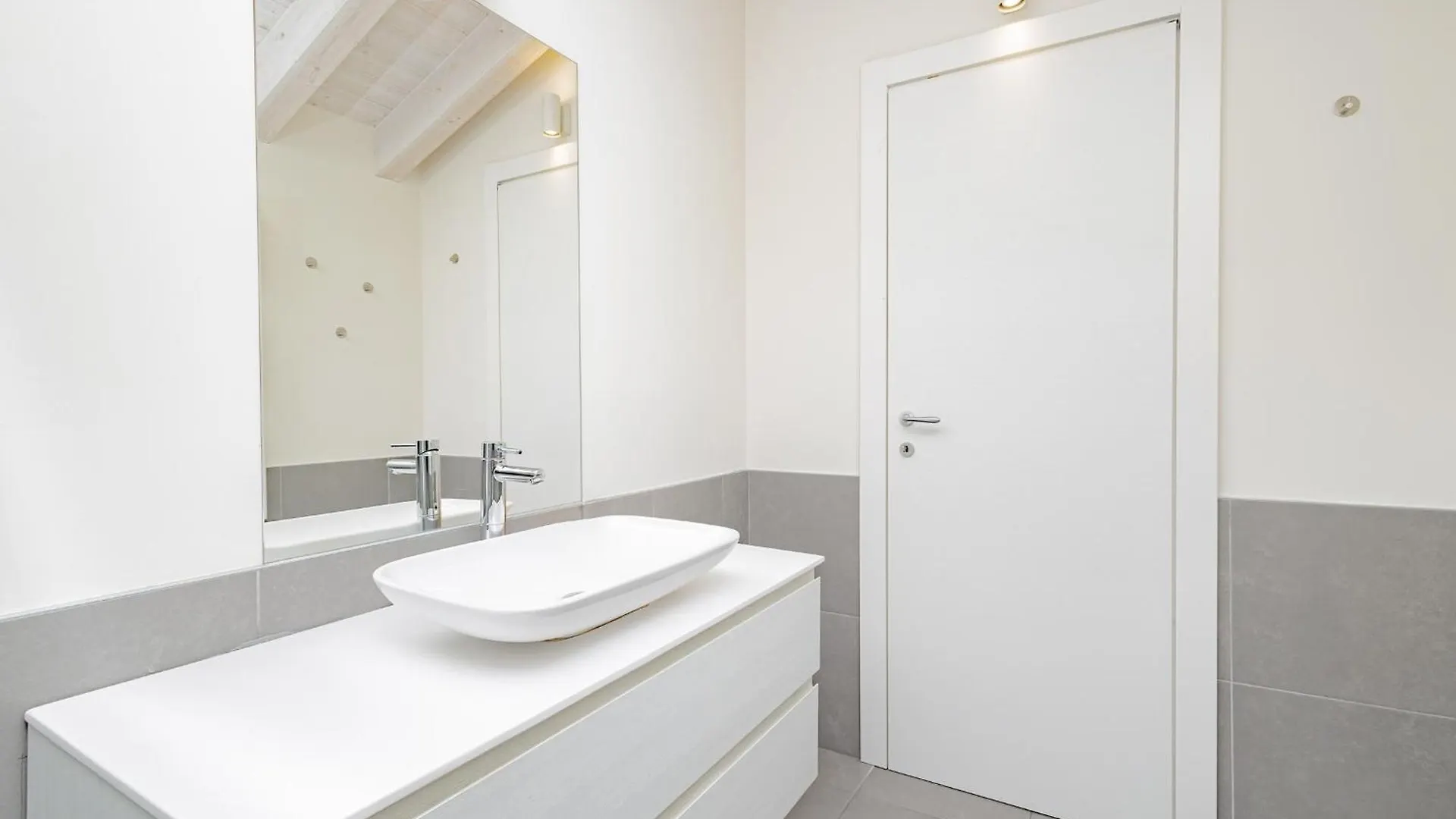 Flo Suite Six 6 Bergame Italie